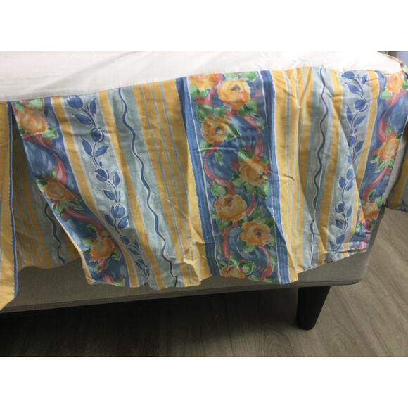 Vintage Discontinued Croscill Fiesta Floral Twin Size Bed Skirt - Picture 1 of 4